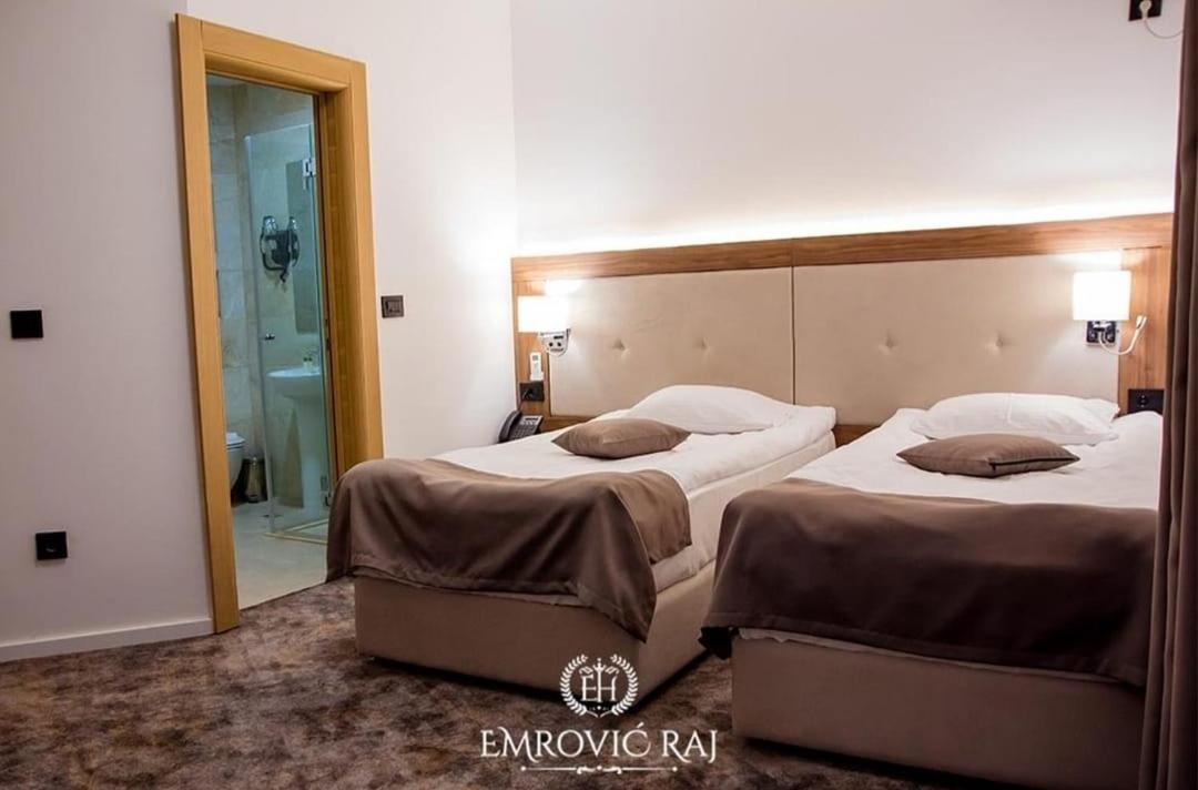 Hotel Emrovic Raj Novi Pazar Esterno foto