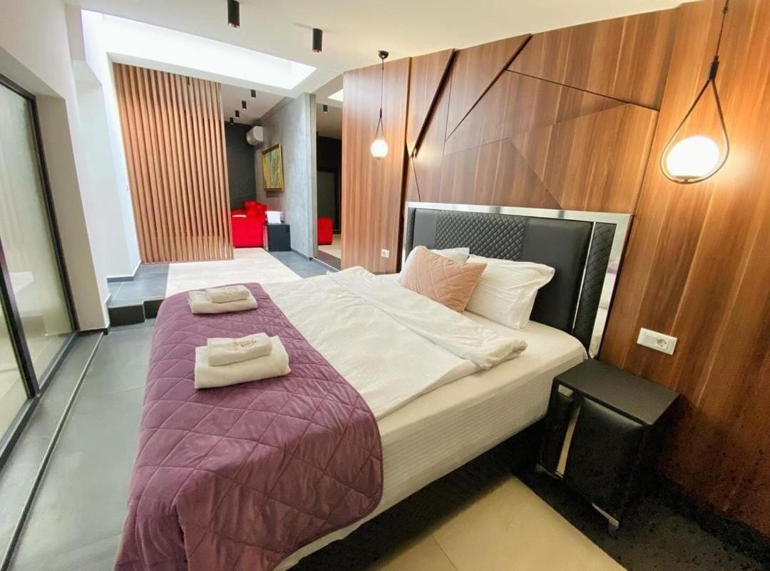 Hotel Emrovic Raj Novi Pazar Esterno foto