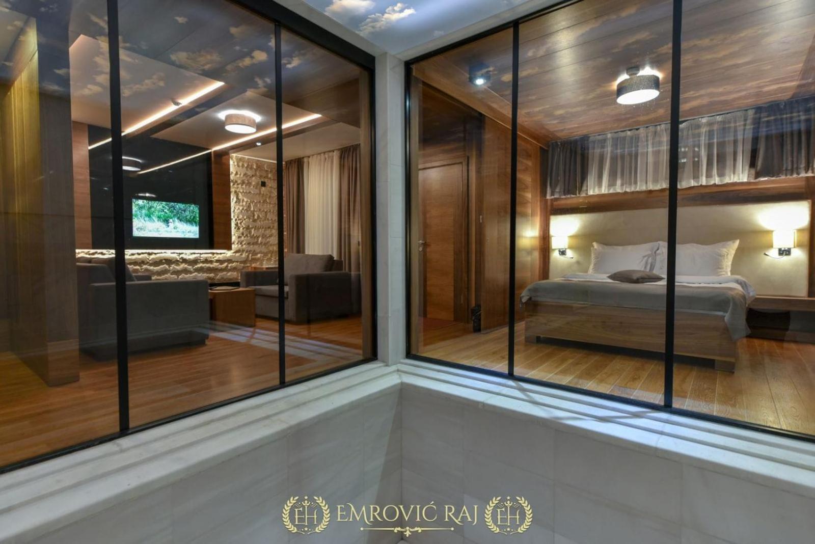 Hotel Emrovic Raj Novi Pazar Esterno foto