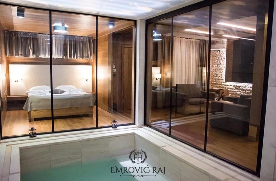 Hotel Emrovic Raj Novi Pazar Esterno foto