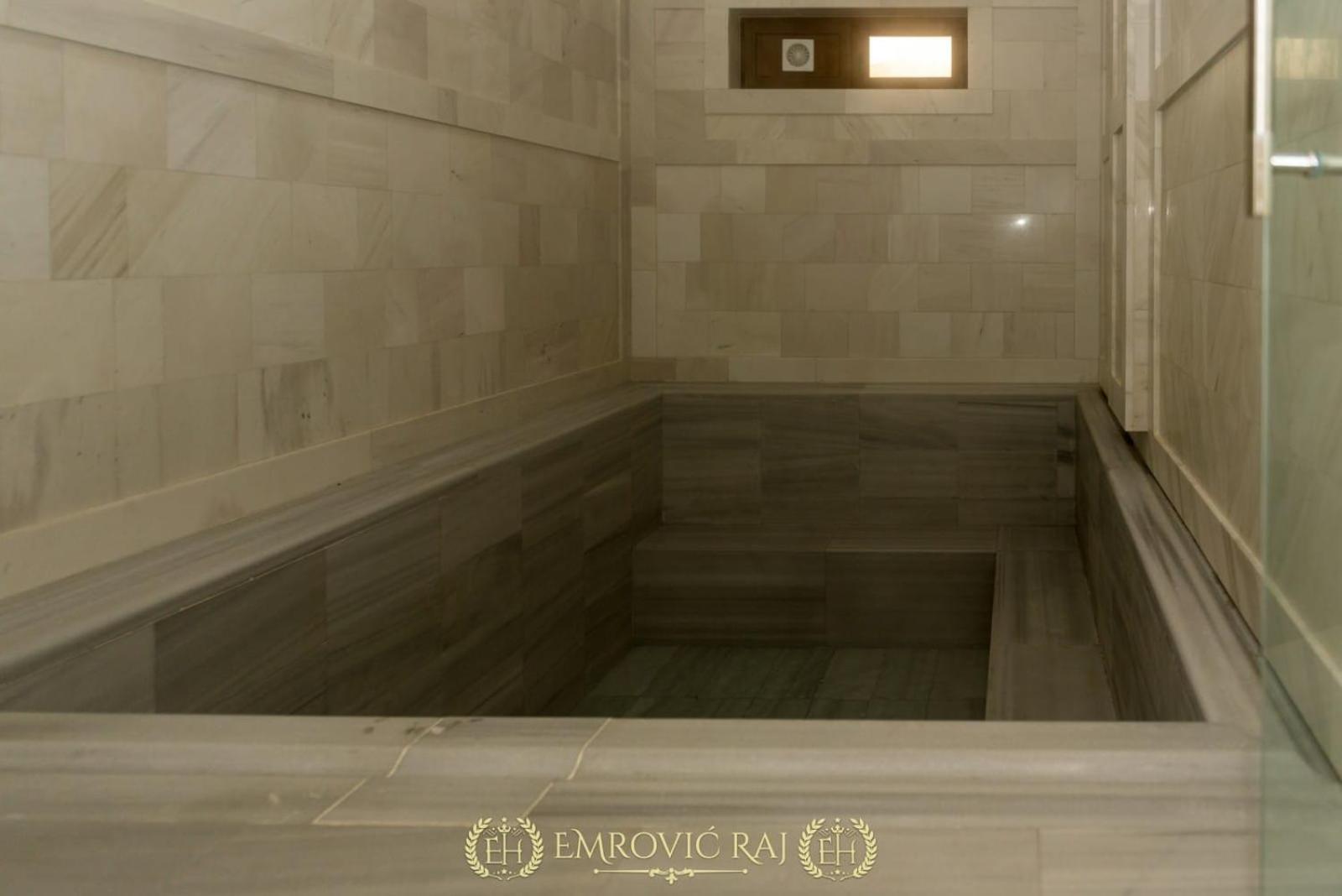 Hotel Emrovic Raj Novi Pazar Esterno foto